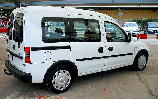 Opel combo van 1,7 cdti 101cp alb